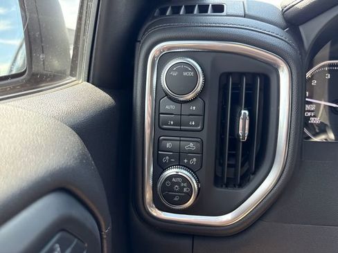 Used 2020 GMC Sierra 1500 SLT w/ SLT Premium Plus Package AWD/4WD image 32