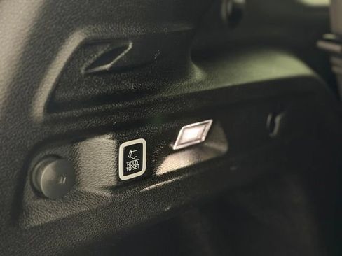 Used 2023 Jeep Grand Cherokee L Laredo AWD/4WD image 9