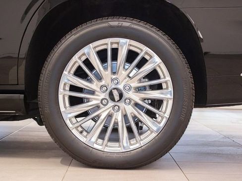 Used 2025 Cadillac Escalade Premium Luxury w/ Touring Package image 9