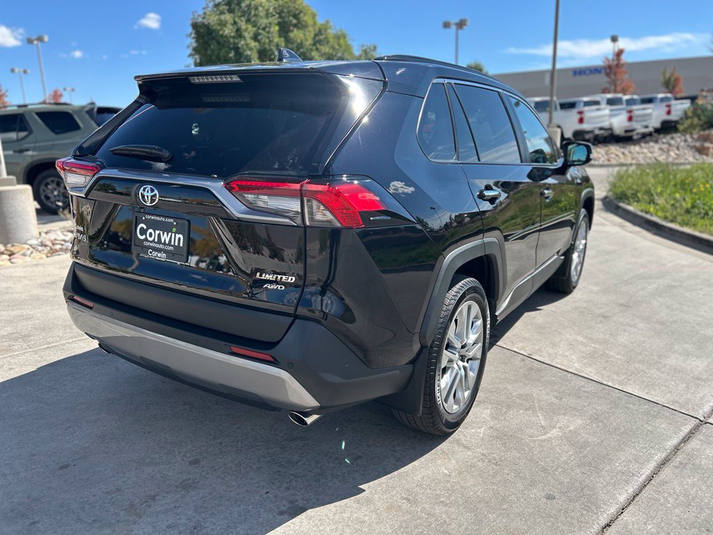 Used 2025 Toyota RAV4 Limited w/ Advanced Technology Package AWD/4WD image 9