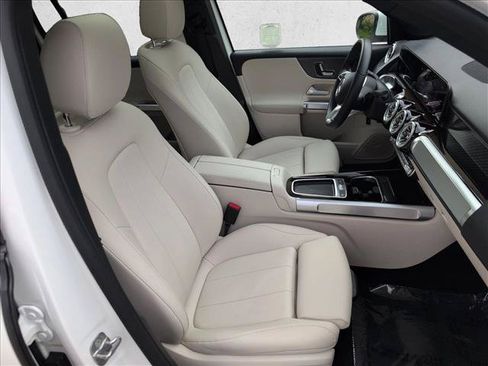 Used 2024 Mercedes-Benz EQB 250+ image 23