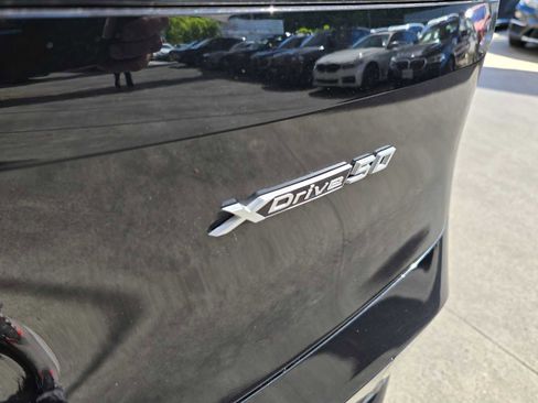 Used 2023 BMW iX xDrive50 w/ Sport Package AWD/4WD image 17