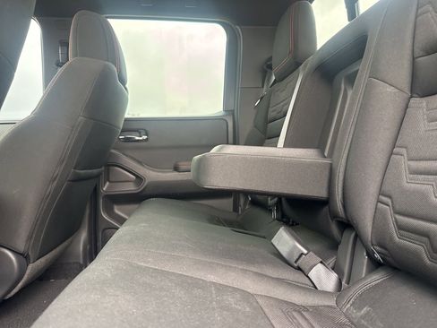 Certified 2025 Nissan Frontier PRO-4X w/ Pro Convenience Package AWD/4WD image 37