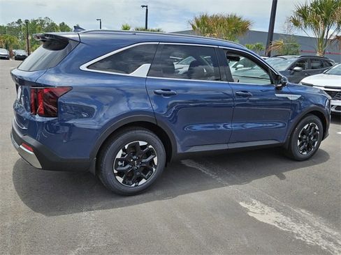 New 2025 Kia Sorento S w/ Panoramic Sunroof Package image 9