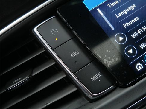 Used 2024 Buick Enclave Avenir w/ Avenir Technology Package image 19