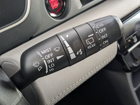 Used 2023 Honda Pilot LX image 27