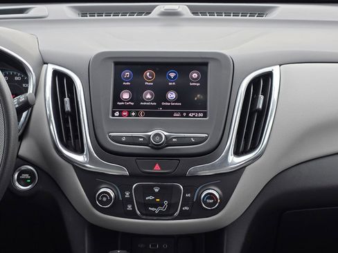 Certified 2021 Chevrolet Equinox LS image 3