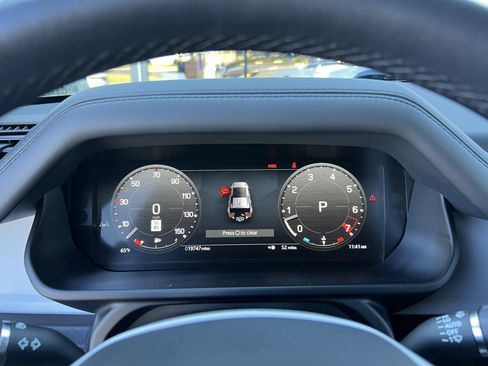 Used 2022 Land Rover Defender 110 SE image 22