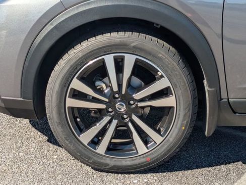 Used 2020 Nissan Kicks SV image 13