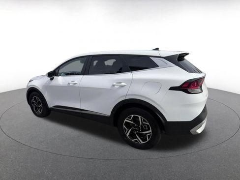 Used 2025 Kia Sportage LX FWD image 10