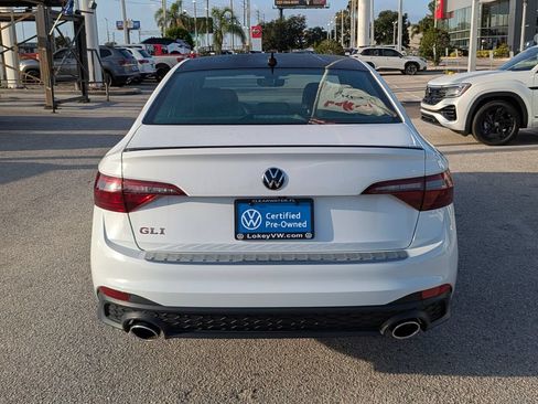 Certified 2022 Volkswagen Jetta GLI Autobahn w/ GLI Black Package FWD image 5