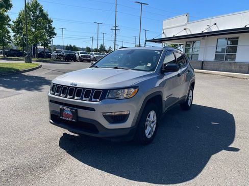 Used 2018 Jeep Compass Sport AWD/4WD image 1