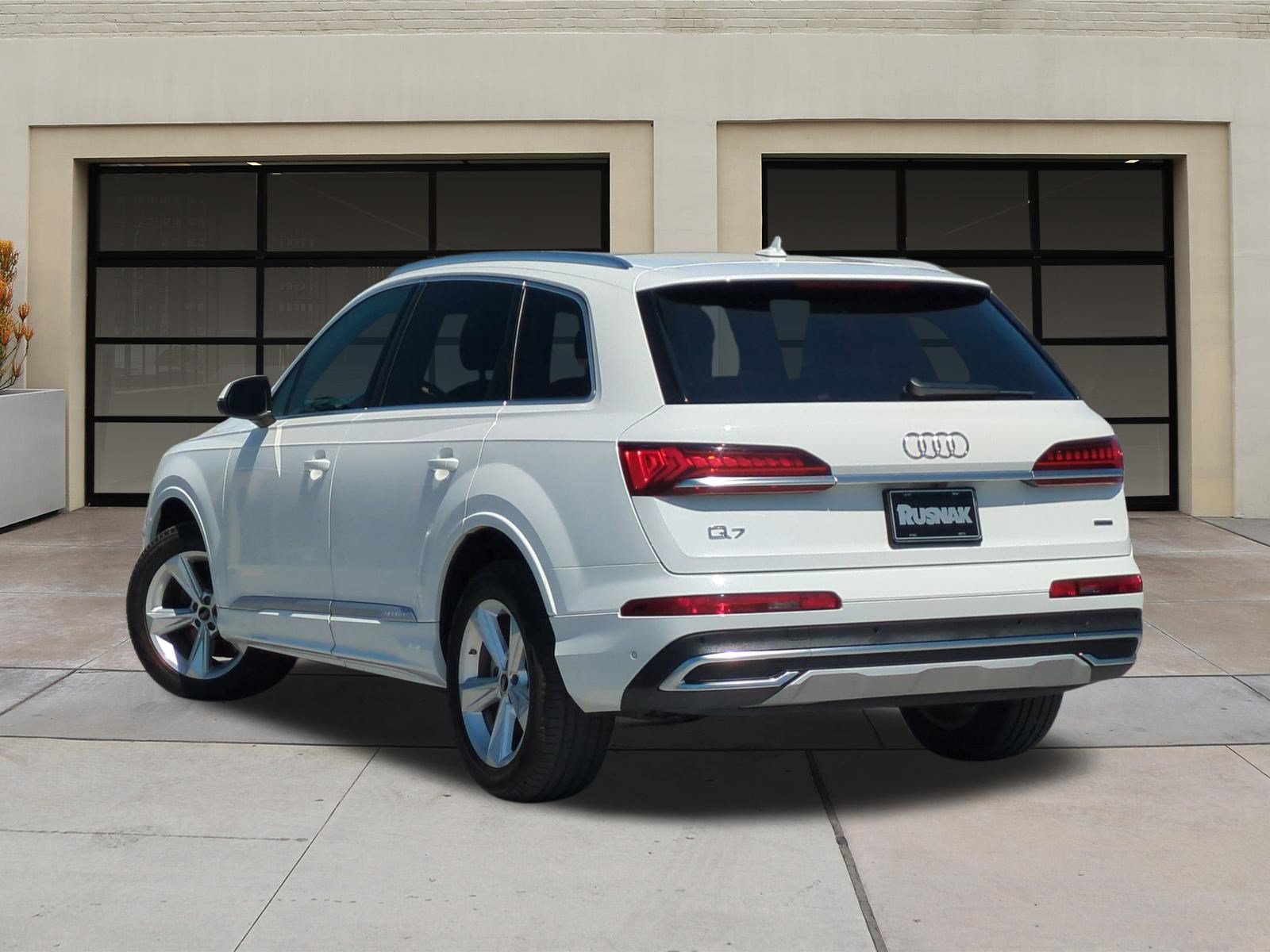 Used 2023 Audi Q7 2.0T Premium AWD/4WD image 2