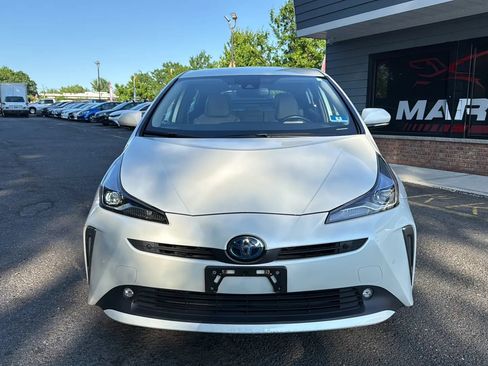 Used 2020 Toyota Prius XLE AWD/4WD image 2