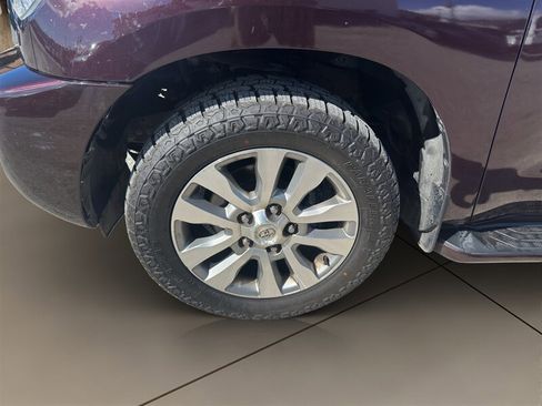 Used 2015 Toyota Sequoia Limited AWD/4WD image 31