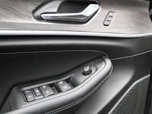 New 2026 Jeep Grand Cherokee Limited AWD/4WD image 19