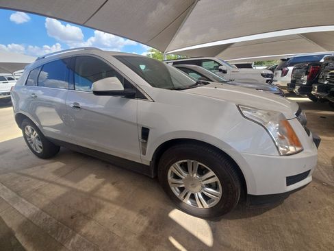 Used 2012 Cadillac SRX Luxury FWD image 2