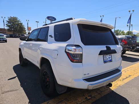 Used 2022 Toyota 4Runner TRD Off-Road Premium w/ TRD Black Wheel Package (TMS) AWD/4WD image 3