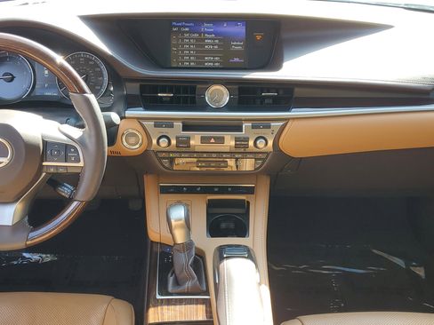 Used 2017 Lexus ES 350 image 18