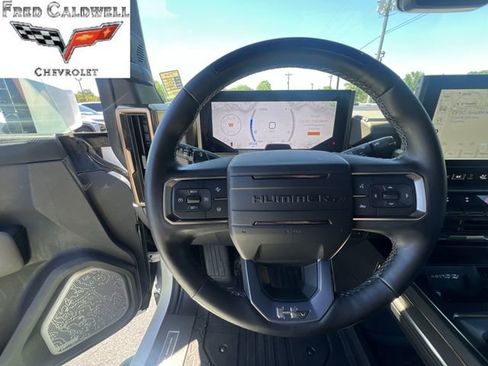 Used 2025 GMC Hummer EV 3X w/ Extreme Off-Road Package AWD/4WD image 17