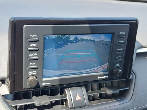 Certified 2022 Toyota RAV4 LE AWD/4WD image 24