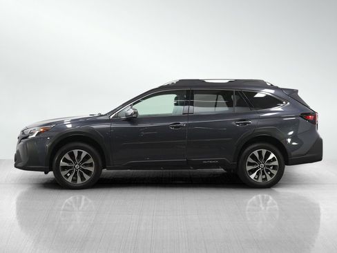 Used 2023 Subaru Outback Touring AWD/4WD image 2
