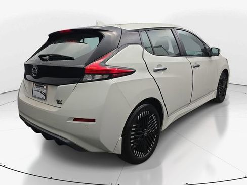 Used 2023 Nissan Leaf SV Plus image 9