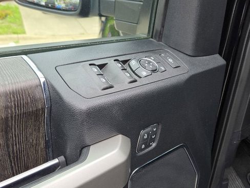Used 2021 Ford F250 Lariat AWD/4WD image 22