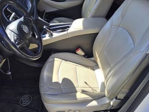 Used 2019 Buick Enclave Essence FWD image 7