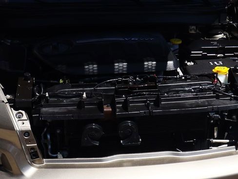 Used 2017 Jeep Cherokee Latitude w/ Comfort/Convenience Group image 61