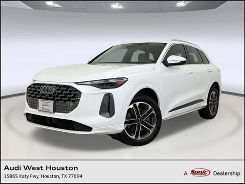 Certified 2025 Audi Q5 Premium w/ Convenience Package AWD/4WD image 1