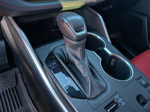 Used 2023 Toyota Highlander XSE image 28