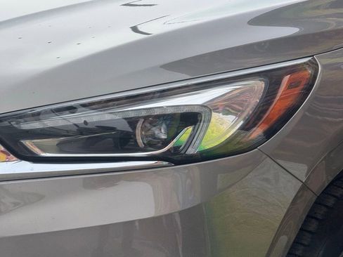 Used 2018 Buick Enclave Essence image 7