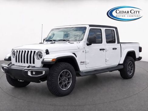 Used 2020 Jeep Gladiator Overland AWD/4WD image 2