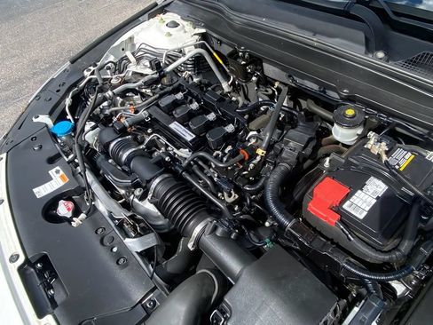 Used 2019 Honda Accord Sport image 13