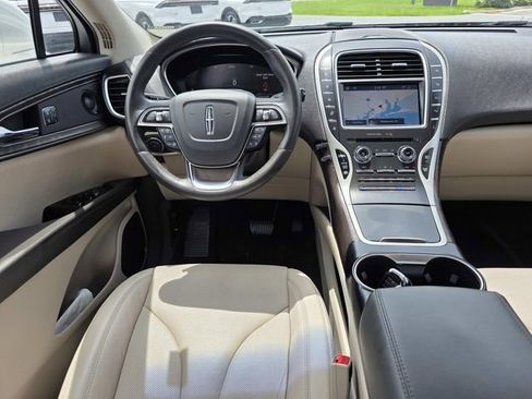 Used 2020 Lincoln Nautilus Reserve AWD/4WD image 6