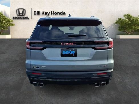 Used 2026 GMC Acadia AT4 w/ Luxury Package AWD/4WD image 4