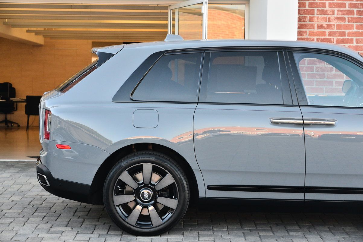 Certified 2022 Rolls-Royce Cullinan w/ Technology Package AWD/4WD image 15