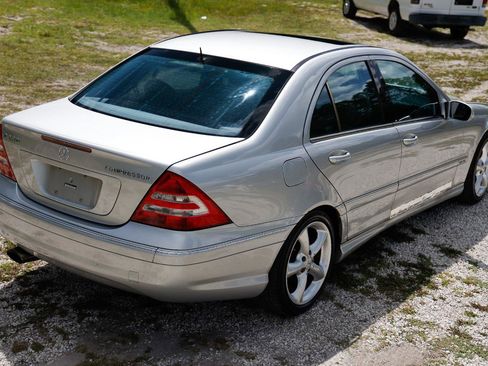 Used 2005 Mercedes-Benz C 230 Sedan image 11