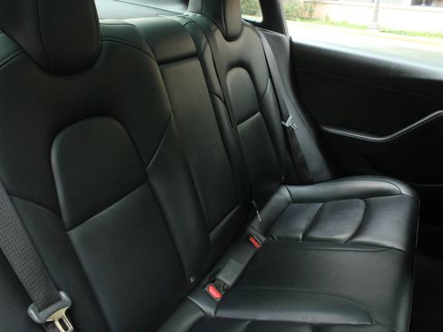 Used 2023 Tesla Model 3 Standard Range RWD image 22