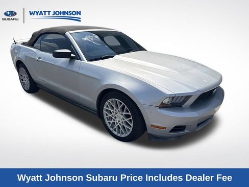 Used 2010 Ford Mustang Convertible RWD image 6