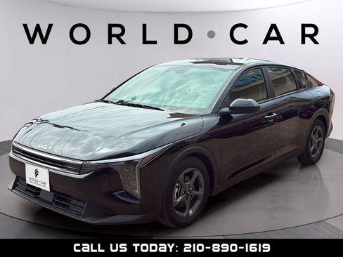 Used 2025 Kia K4 FWD image 10