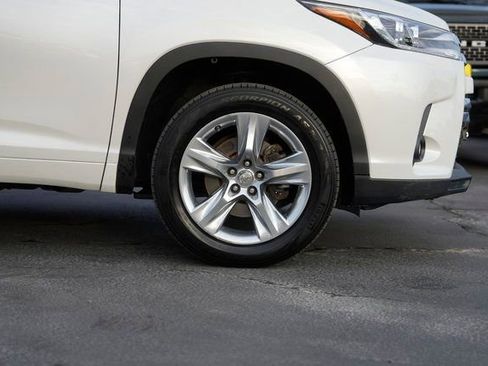 Used 2018 Toyota Highlander Limited image 4