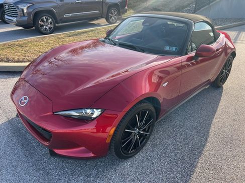 Used 2024 MAZDA MX-5 Miata Grand Touring w/ Appearance Package image 8