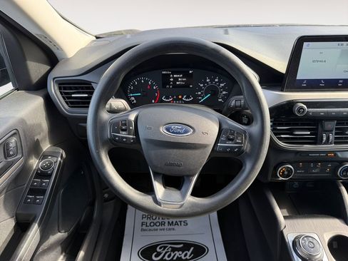 Used 2022 Ford Escape SE image 12