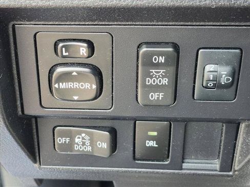 Used 2015 Toyota Tundra SR w/ Tow Package RWD image 13