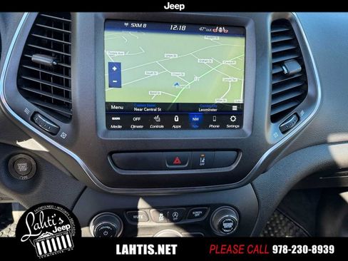 Certified 2022 Jeep Cherokee Trailhawk w/ Sun, Sound & Nav Group image 31