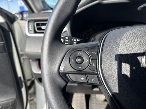 Used 2020 Toyota RAV4 Limited image 18