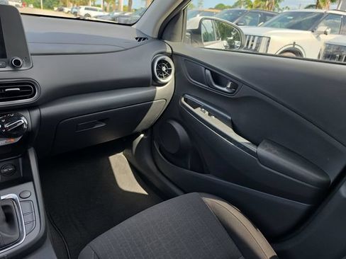 Used 2022 Hyundai Kona SEL FWD image 9