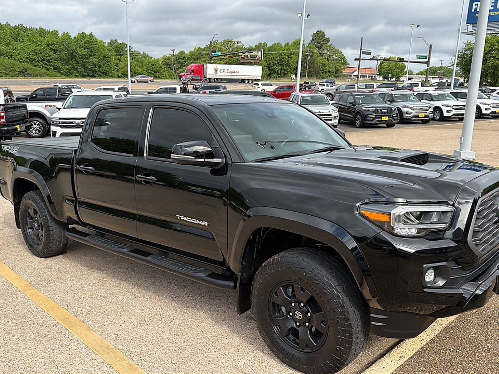 Used 2023 Toyota Tacoma TRD Sport w/ TRD Premium Sport Package AWD/4WD image 2